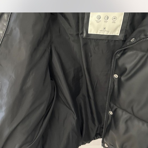 Hollister black faux leather puffer jacket Size M - Picture 6 of 6